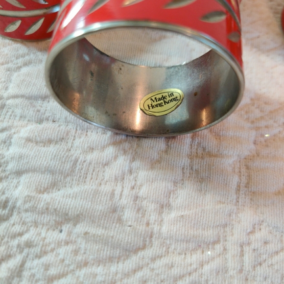 Christmas Vintage Metal Red And Silver Etched Napkin Ring Holders, 8 Holiday Set - Picture 3 of 5